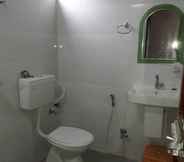Phòng tắm bên trong 6 Goroomgo Viram patna