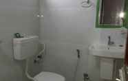 In-room Bathroom 4 Goroomgo Madhu Vatika Patna