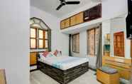 Bedroom 7 Goroomgo Heart Of South Dumdum Kolkata