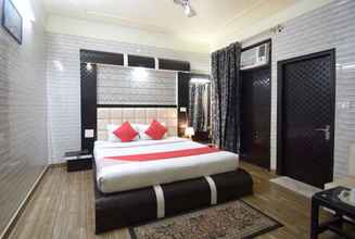 Bedroom 4 Goroomgo Shakuntala Katra