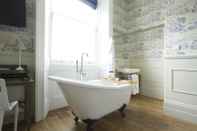 In-room Bathroom Bower House