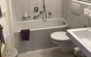 Toilet Kamar 6 Ferienhotel Luitpold