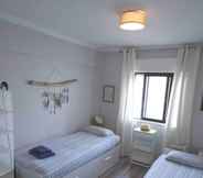 Kamar Tidur 7 Sunny Ocean View Apartment With Swimming Pool