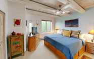 Kamar Tidur 3 Casa Monzon - Perfect Location, Bright and Sunny Interior