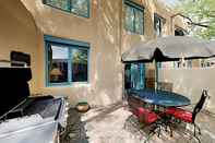 Ruang untuk Umum Casa Monzon - Perfect Location, Bright and Sunny Interior
