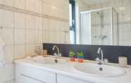 In-room Bathroom 6 HVZ Orchis 6p in Heinkenszand