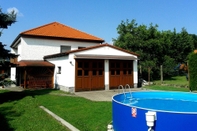 Swimming Pool Villa- Caba in K em e