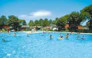 Swimming Pool 3 Azzurro B2-5 in Bibione
