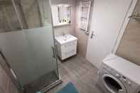 In-room Bathroom Charming 1-bed Apartment Located in Athina