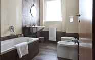 In-room Bathroom 2 Mi-zane10a4 - Zanella 10