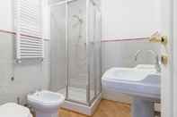 Toilet Kamar Villa Mafalda 24