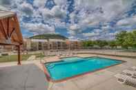 Swimming Pool Riverview Terrace RG 203