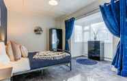 Bedroom 3 Comfy-stays - King Edward's