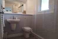 In-room Bathroom Eastcliff Escape Folkestone