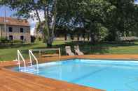 Swimming Pool Maison d'hôtes Ourdeaux et gîte Chez Rouchon