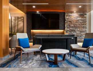 Lobby 2 Fairfield Inn & Suites by Marriott North Bay