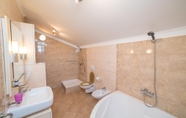 In-room Bathroom 7 Captains Apartment Located in Rab Island Croatia