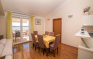 Phòng ngủ 6 Captains Apartment Located in Rab Island Croatia