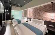 Kamar Tidur 2 Bentley Hotel