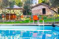 Swimming Pool Villa Armonia