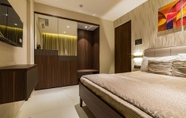 Bedroom 5 AR Suites Jewels Royale