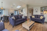 Common Space Sandpiper - Luxury Lodge Close to Beach Pet Friendly