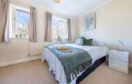 Bedroom 3 Pierocks Wickets Luxury Entire House, Free Parking and Wi-fi in Maidenhead