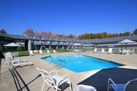 Swimming Pool Nautical Mile by Capital Vacations