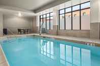 Swimming Pool Courtyard by Marriott Owatonna Downtown