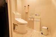 In-room Bathroom Chiba Funabashi LEO Njyuban-kan  MQx