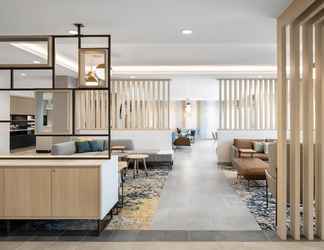 Lobi 2 TownePlace Suites by Marriott Oshkosh