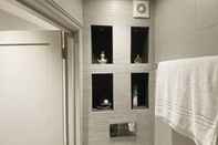 In-room Bathroom Stunning 3-bed House in Central London Westminster