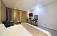 Kamar Tidur 5 Dobong The Day Hotel