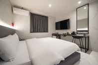 Bedroom Guro Hotel Oasis