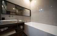 Toilet Kamar 2 Busan Sasang Sorgente Business Hotel