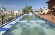 Swimming Pool 6 Amazing Loft at Parque de Los Novios w Private Jacuzzi 101