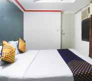 Bedroom 6 Hotel Ashish