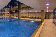 Swimming Pool Mardiva Resort Hotel