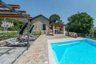 Swimming Pool Villa Rosa