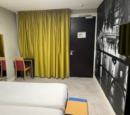 Bedroom 4 Campin Hotel