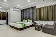 Bedroom Treebo Trend Grand Euro