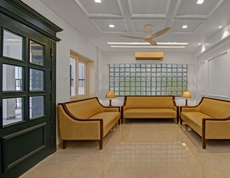 Lobby 2 Treebo Trend Chandraprasth Residency