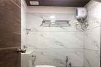 In-room Bathroom Goroomgo Central Afia Residency chennai