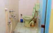 In-room Bathroom 2 Goroomgo Prantik Agartala