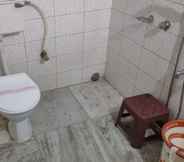 In-room Bathroom 7 Goroomgo City Centre Agartala