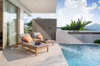 Swimming Pool Capucine Villas