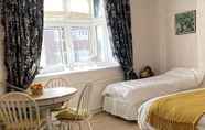 Bedroom 4 Captivating 3-bed Apartment in Henley-on-thames