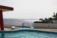 Swimming Pool ON THE Caribbean SEA - Crystal Apartment