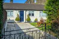 Exterior Inviting 1-bed House in Bradford