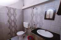 In-room Bathroom Goroomgo Vijay Niketan Rajgir